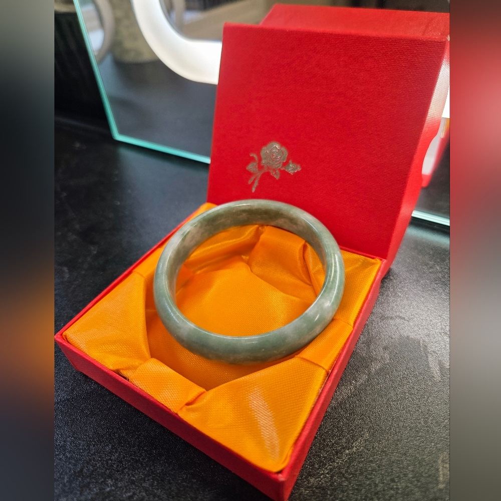Green Jade Bangle Bracelet